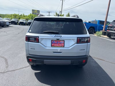 2026 Jeep Cherokee CHEROKEE LAREDO 4X4