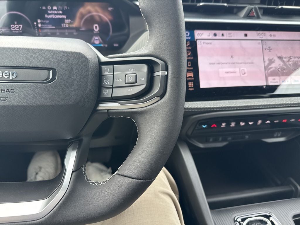 2026 Jeep Cherokee CHEROKEE LAREDO 4X4