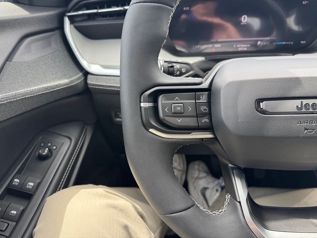 2026 Jeep Cherokee CHEROKEE LAREDO 4X4