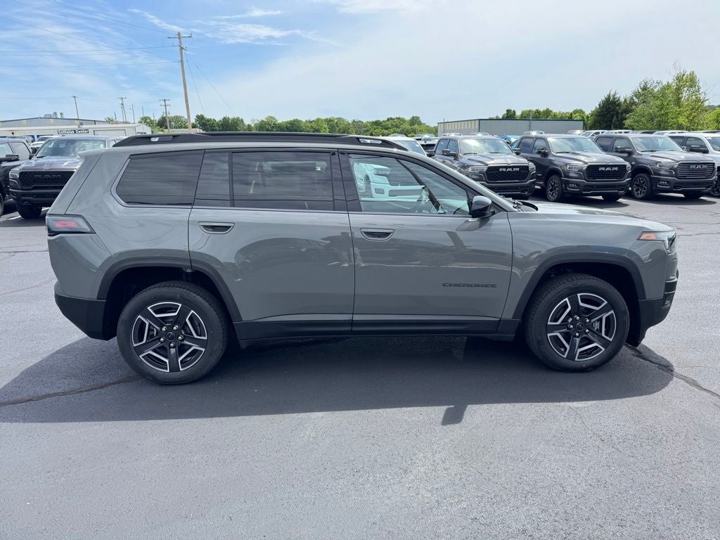 2026 Jeep Cherokee CHEROKEE LAREDO 4X4