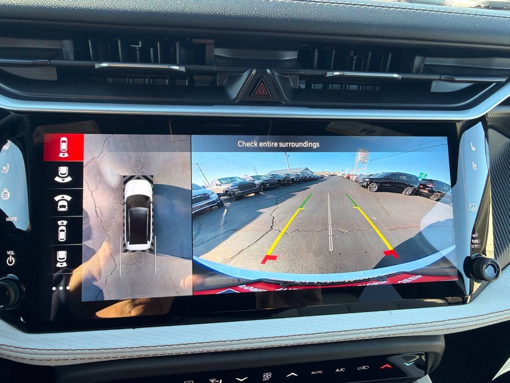 2027 Jeep Cherokee CHEROKEE OVERLAND 4X4
