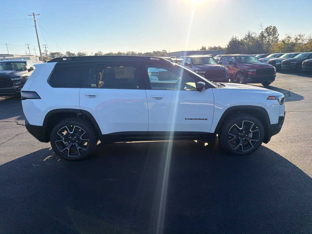 2027 Jeep Cherokee CHEROKEE OVERLAND 4X4