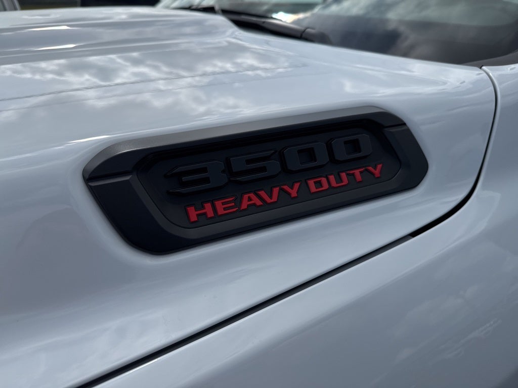 2025 RAM Ram 3500 RAM 3500 TRADESMAN CREW CAB 4X4 6'4' BOX