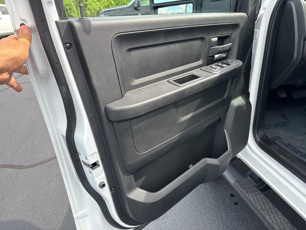 2025 RAM Ram 3500 RAM 3500 TRADESMAN CREW CAB 4X4 6'4' BOX