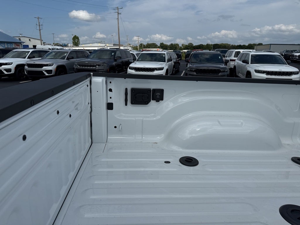 2025 RAM Ram 3500 RAM 3500 TRADESMAN CREW CAB 4X4 6'4' BOX