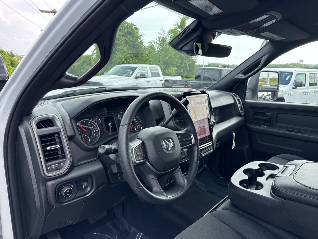 2025 RAM Ram 3500 RAM 3500 TRADESMAN CREW CAB 4X4 6'4' BOX