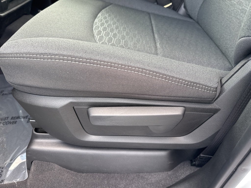 2025 RAM Ram 3500 RAM 3500 TRADESMAN CREW CAB 4X4 6'4' BOX