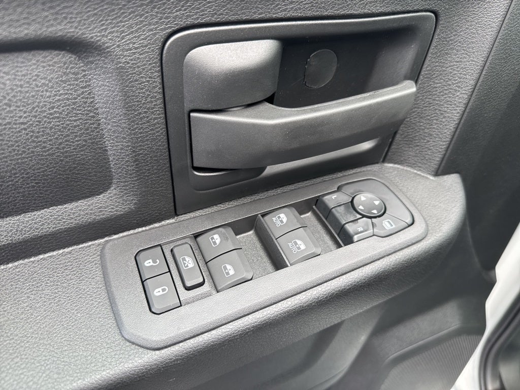 2025 RAM Ram 3500 RAM 3500 TRADESMAN CREW CAB 4X4 6'4' BOX