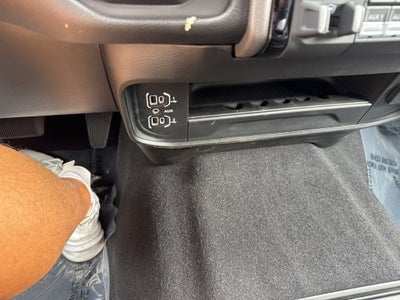 2025 RAM Ram 3500 RAM 3500 TRADESMAN CREW CAB 4X4 6'4' BOX