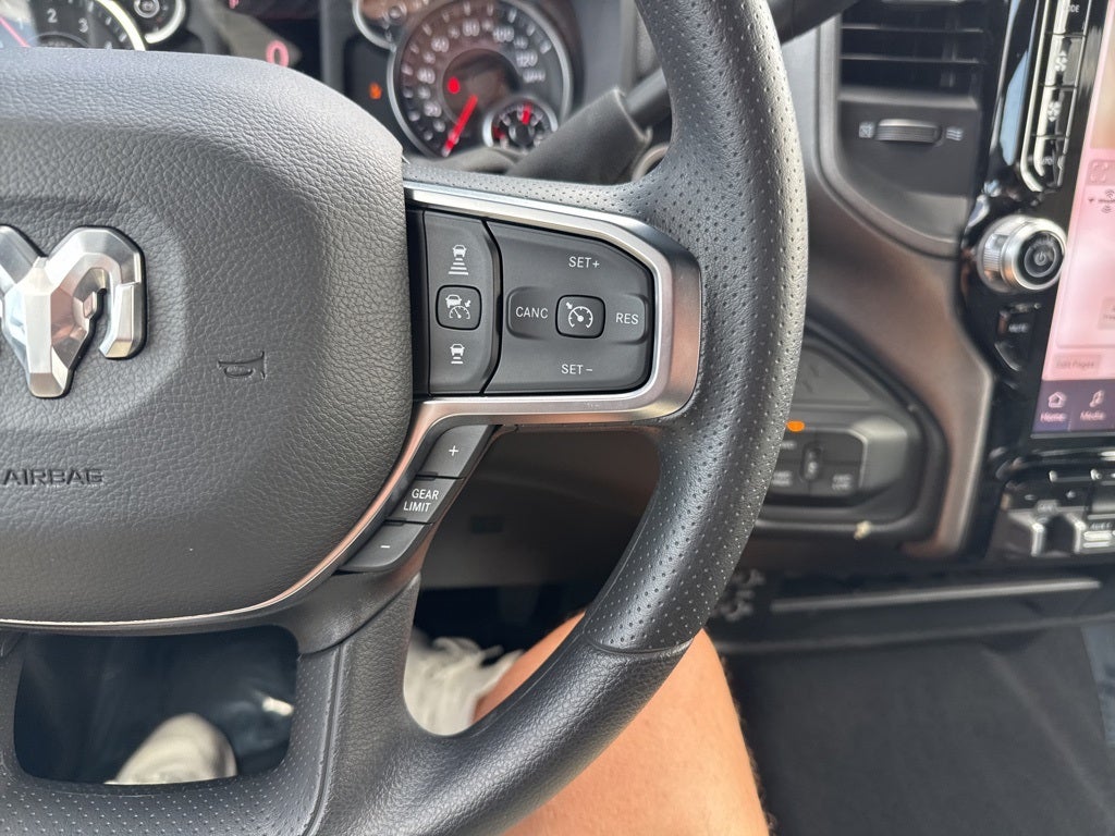 2025 RAM Ram 3500 RAM 3500 TRADESMAN CREW CAB 4X4 6'4' BOX