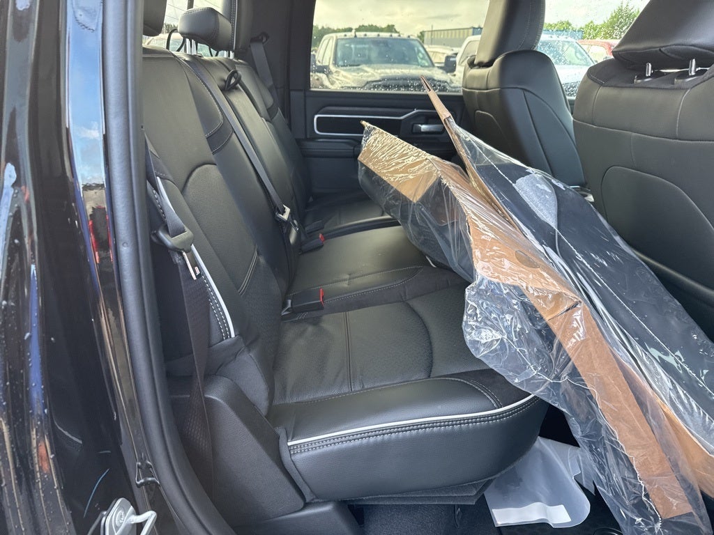 2025 RAM Ram 3500 RAM 3500 LARAMIE CREW CAB 4X4 6'4' BOX