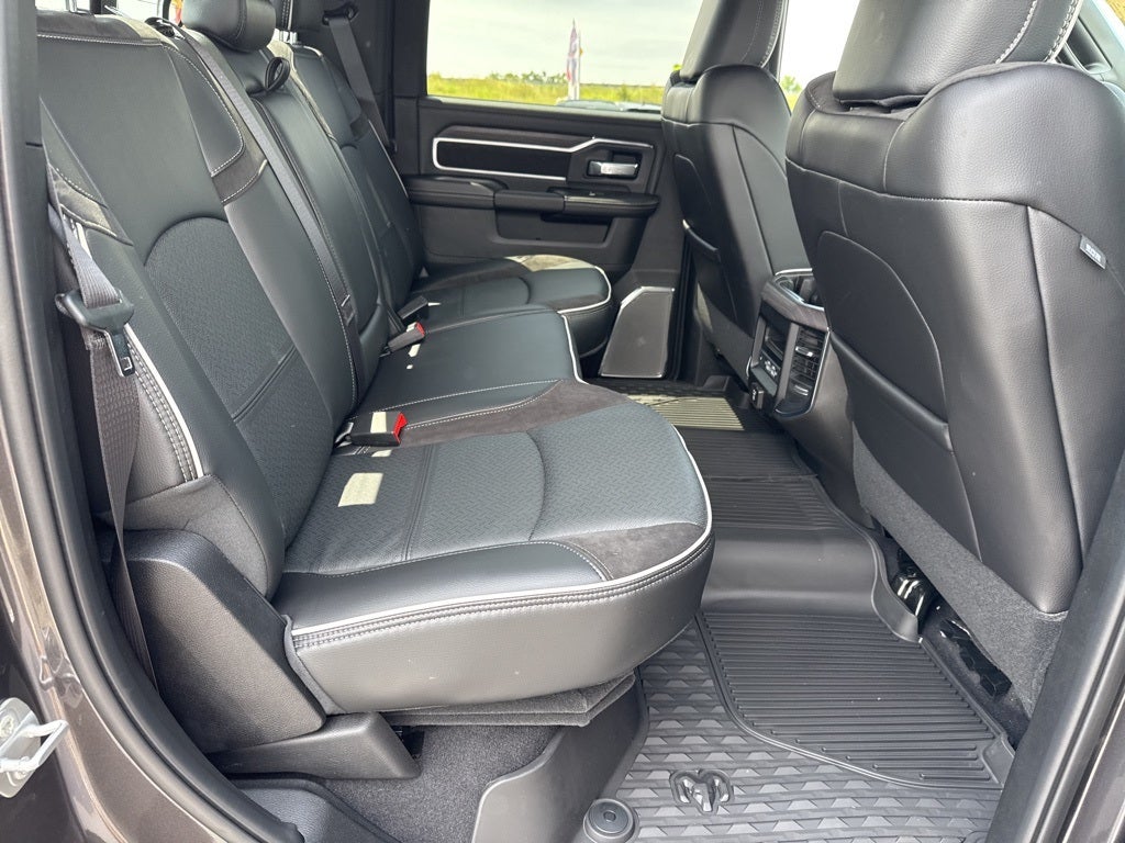 2025 RAM Ram 3500 RAM 3500 LARAMIE CREW CAB 4X4 6'4' BOX