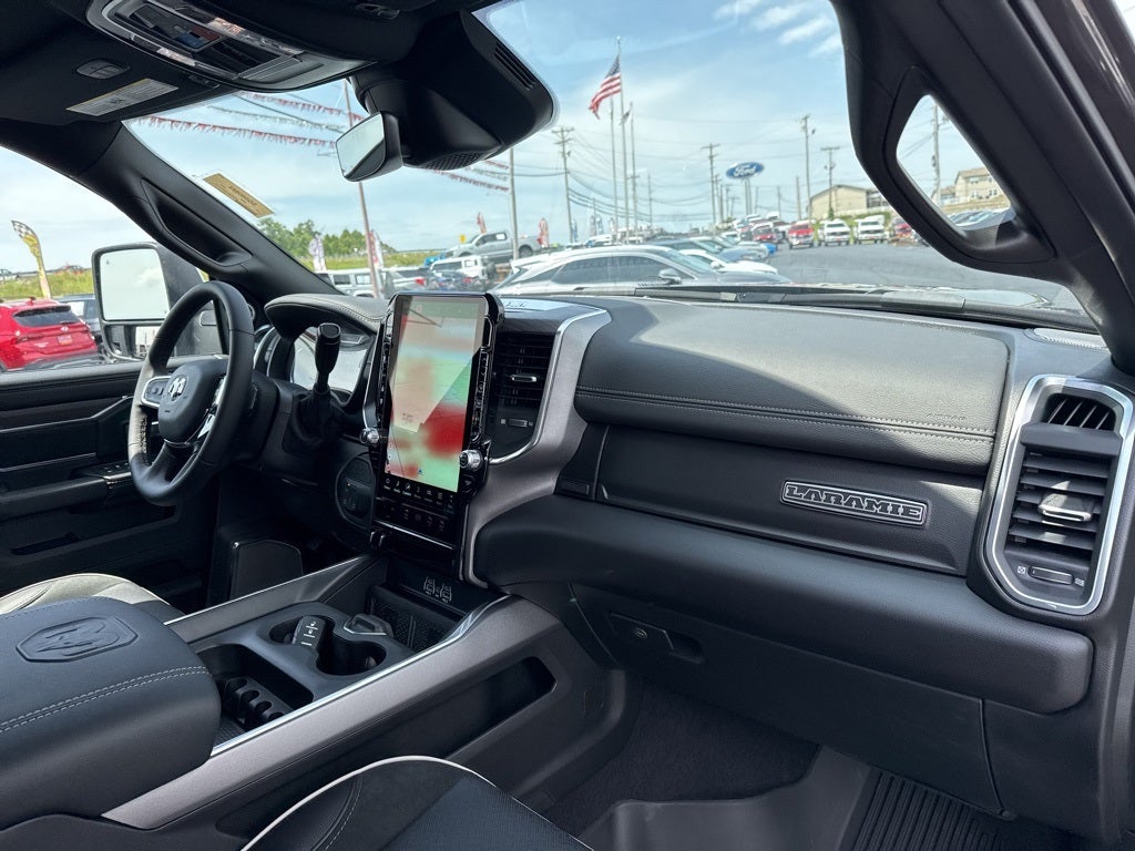 2025 RAM Ram 3500 RAM 3500 LARAMIE CREW CAB 4X4 6'4' BOX