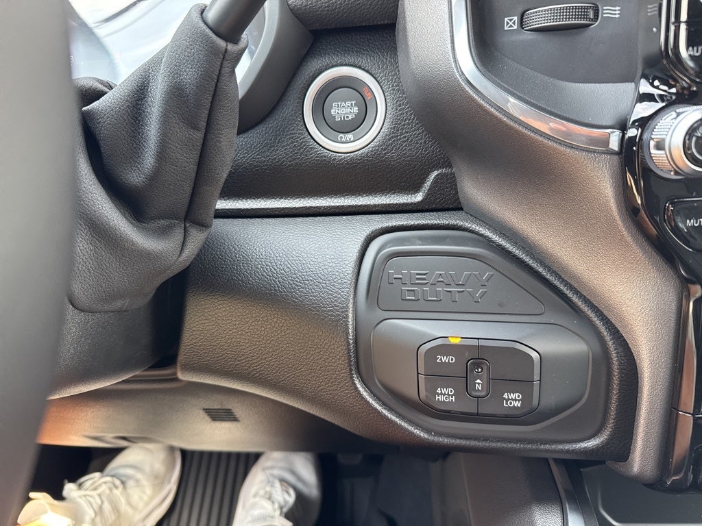 2025 RAM Ram 3500 RAM 3500 LARAMIE CREW CAB 4X4 6'4' BOX