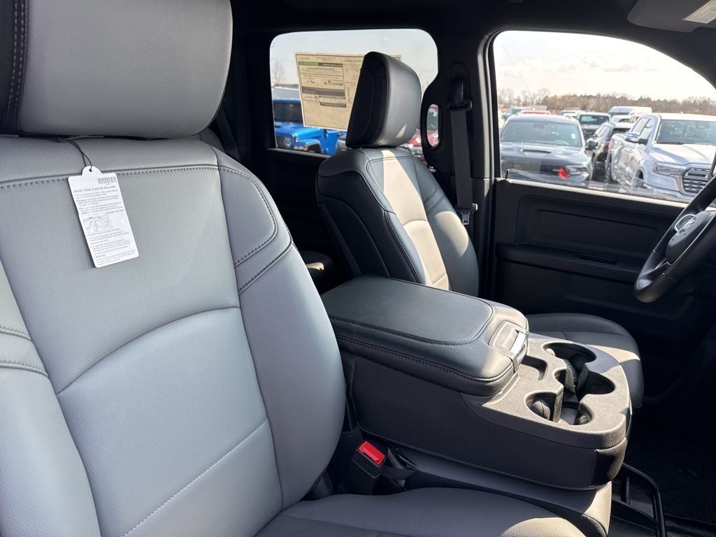 2026 RAM Ram 3500 RAM 3500 TRADESMAN CREW CAB 4X4 8' BOX