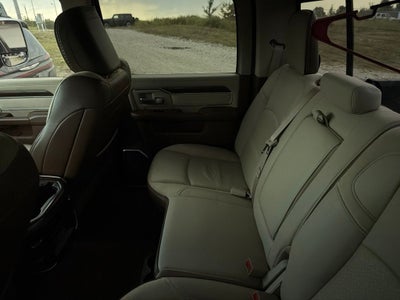 2022 RAM 3500 Laramie Crew Cab 4x4 8' Box