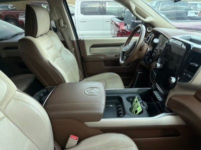 2022 RAM 3500 Laramie Crew Cab 4x4 8' Box