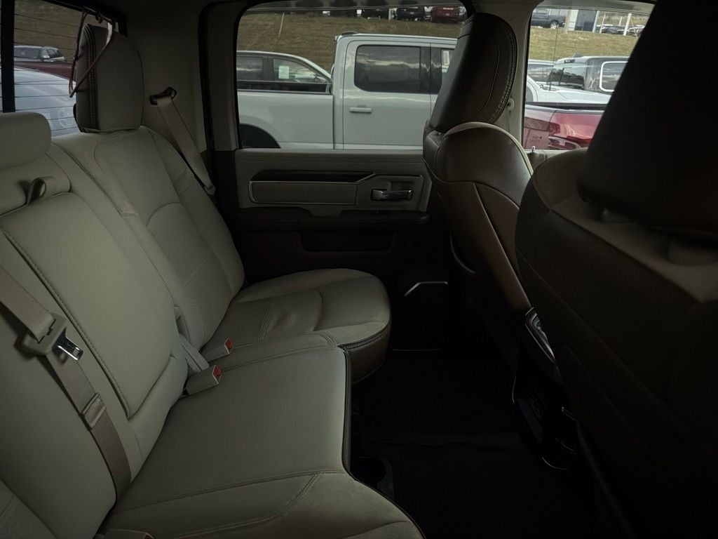 2022 RAM 3500 Laramie Crew Cab 4x4 8' Box