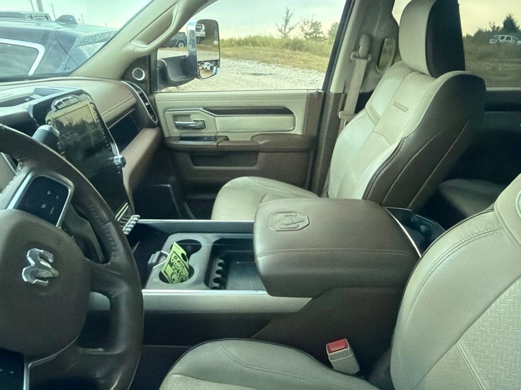 2022 RAM 3500 Laramie Crew Cab 4x4 8' Box