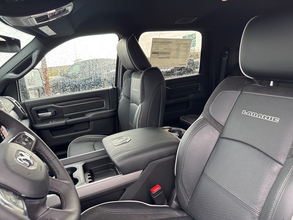 2026 RAM Ram 3500 RAM 3500 LARAMIE MEGA CAB 4X4 6'4' BOX