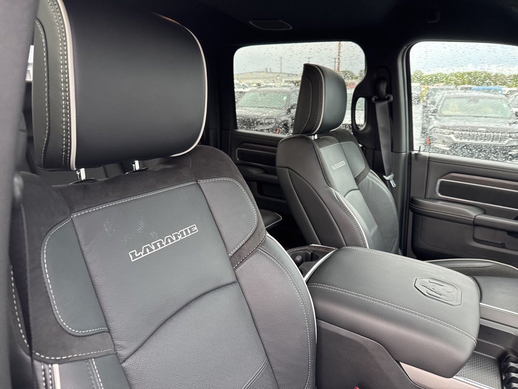 2026 RAM Ram 3500 RAM 3500 LARAMIE MEGA CAB 4X4 6'4' BOX