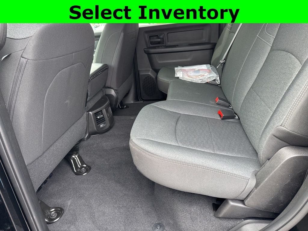 2026 RAM Ram 2500 RAM 2500 BLACK EXPRESS CREW CAB 4X4 6'4' BOX