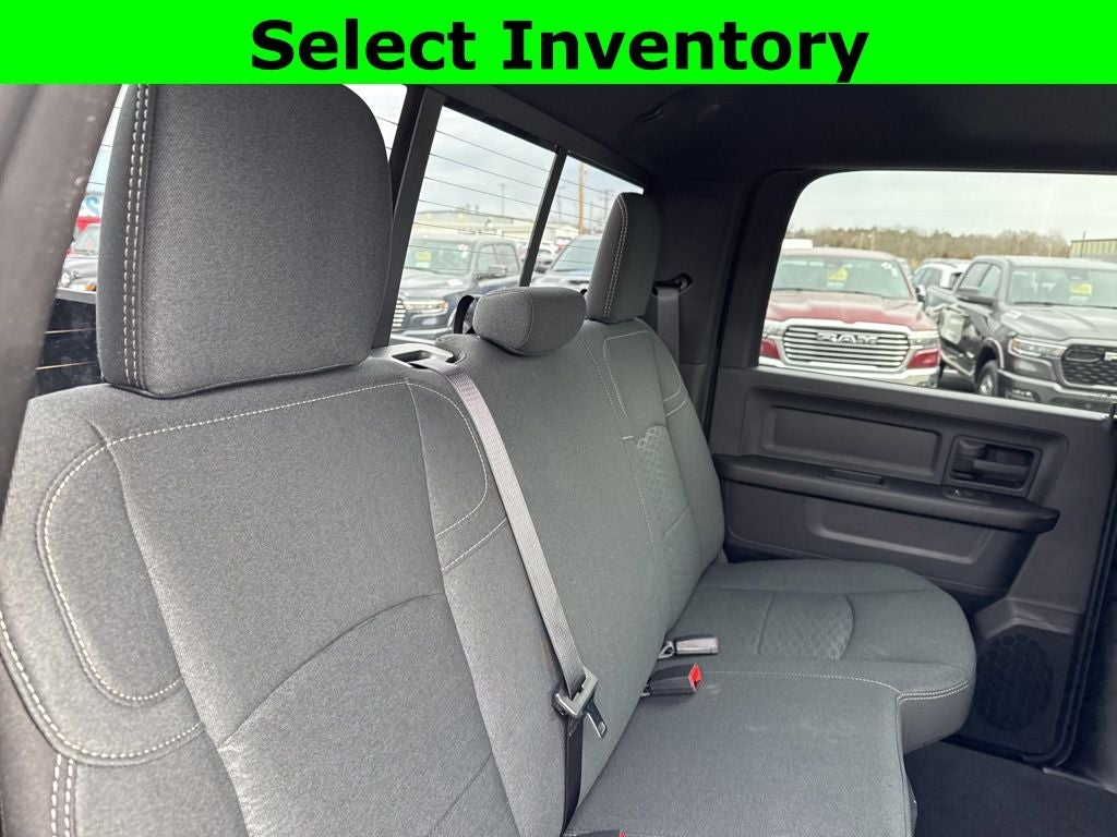 2026 RAM Ram 2500 RAM 2500 BLACK EXPRESS CREW CAB 4X4 6'4' BOX