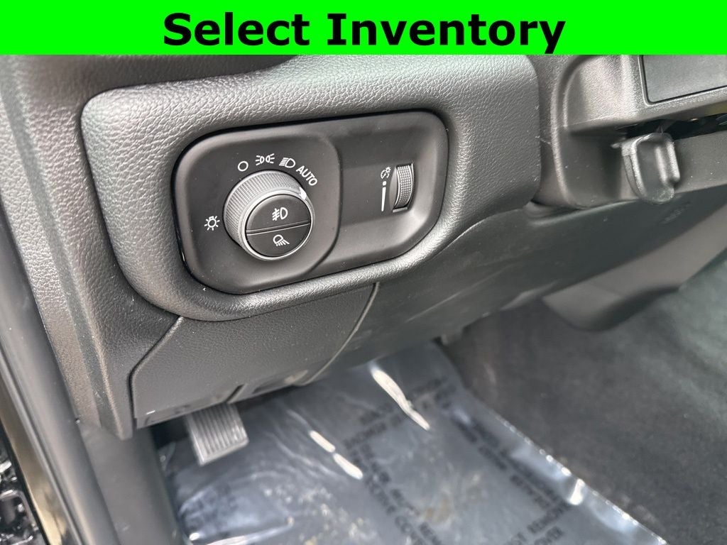 2026 RAM Ram 2500 RAM 2500 BLACK EXPRESS CREW CAB 4X4 6'4' BOX