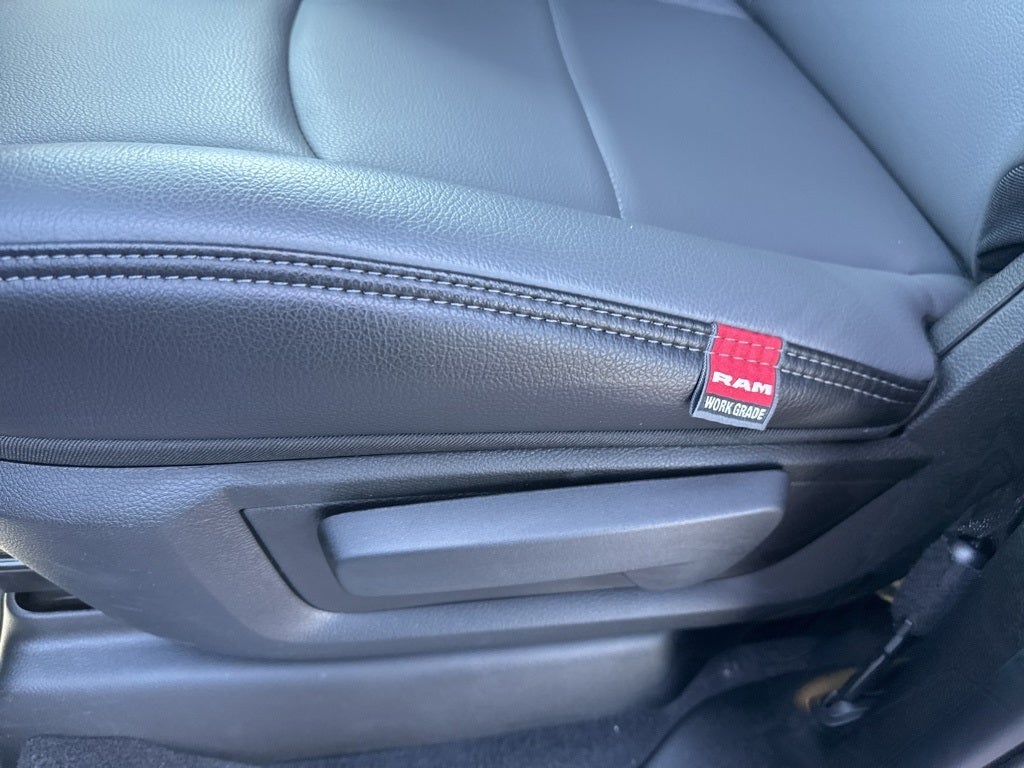 2025 RAM Ram 2500 RAM 2500 TRADESMAN CREW CAB 4X4 6'4' BOX