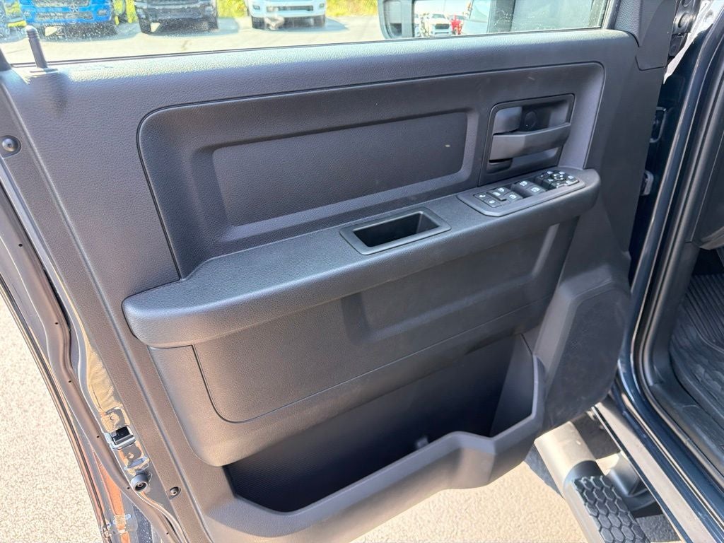 2027 RAM Ram 2500 RAM 2500 WARLOCK CREW CAB 4X4 6'4' BOX