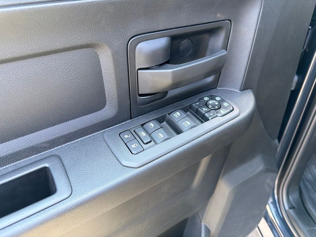 2027 RAM Ram 2500 RAM 2500 WARLOCK CREW CAB 4X4 6'4' BOX