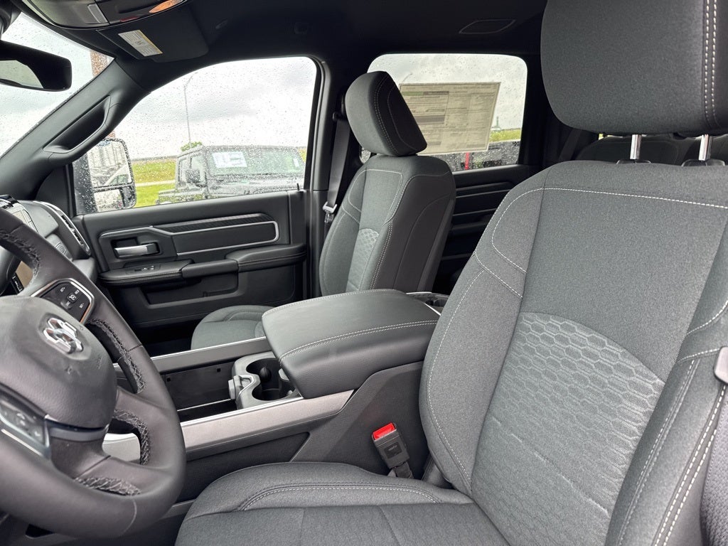 2025 RAM Ram 2500 RAM 2500 BIG HORN CREW CAB 4X4 6'4' BOX