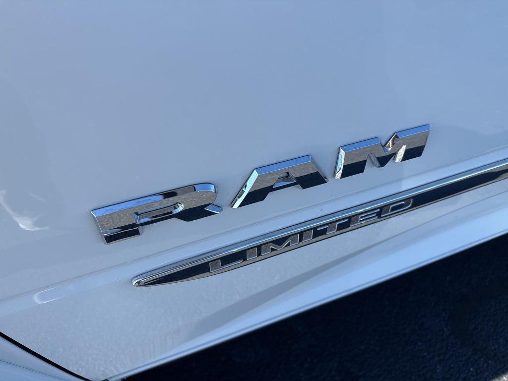 2025 RAM 2500 Limited Crew Cab 4x4 6'4' Box