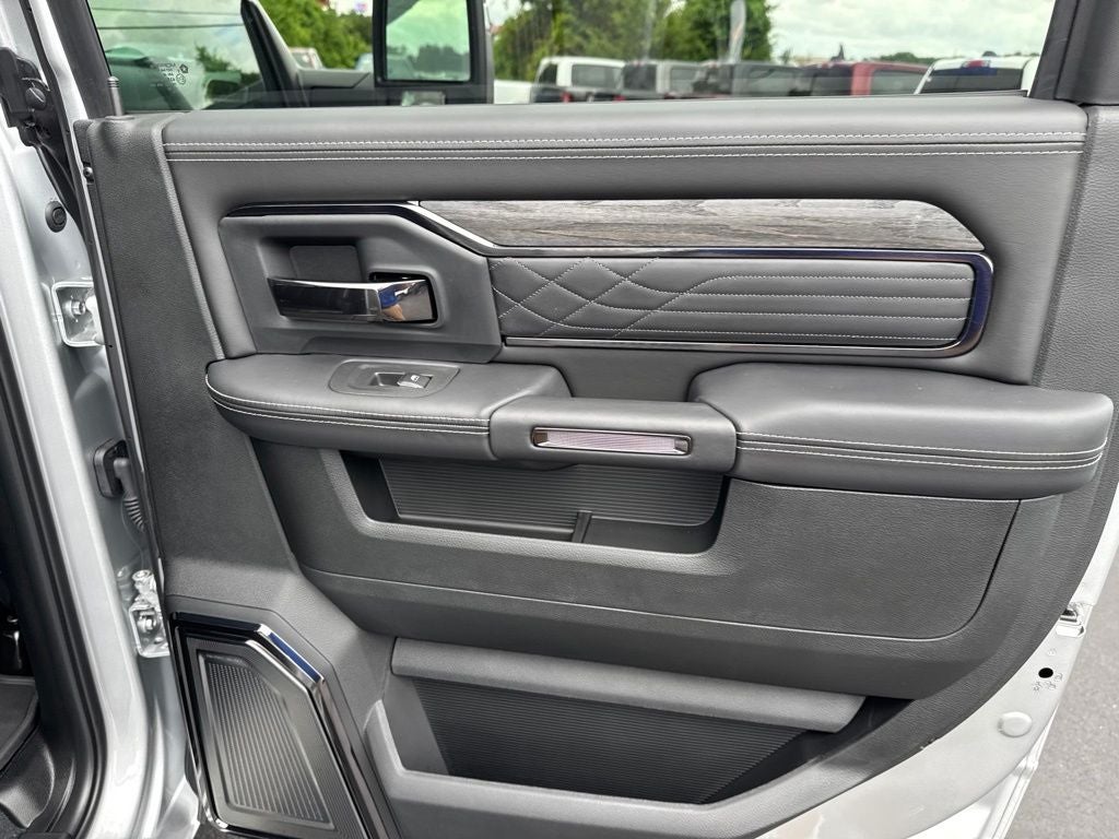 2026 RAM Ram 2500 RAM 2500 LIMITED CREW CAB 4X4 6'4' BOX