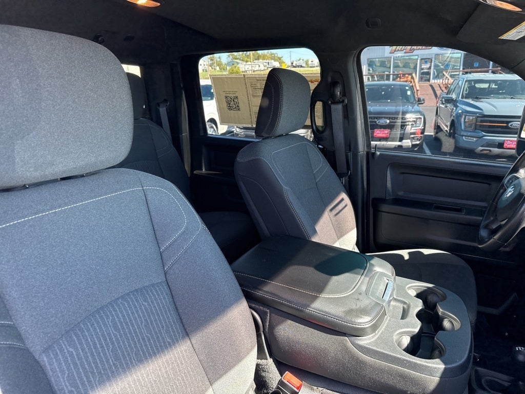 2024 RAM 3500 Tradesman Crew Cab 4x4 8' Box