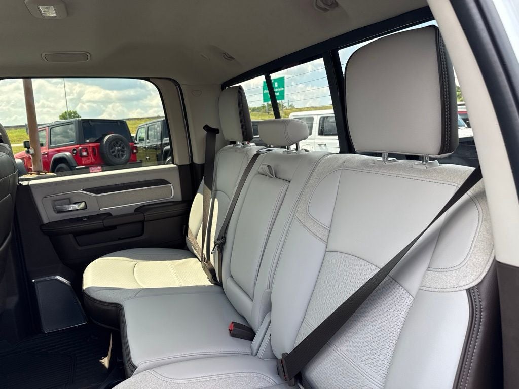 2026 RAM Ram 3500 RAM 3500 LARAMIE CREW CAB 4X4 8' BOX