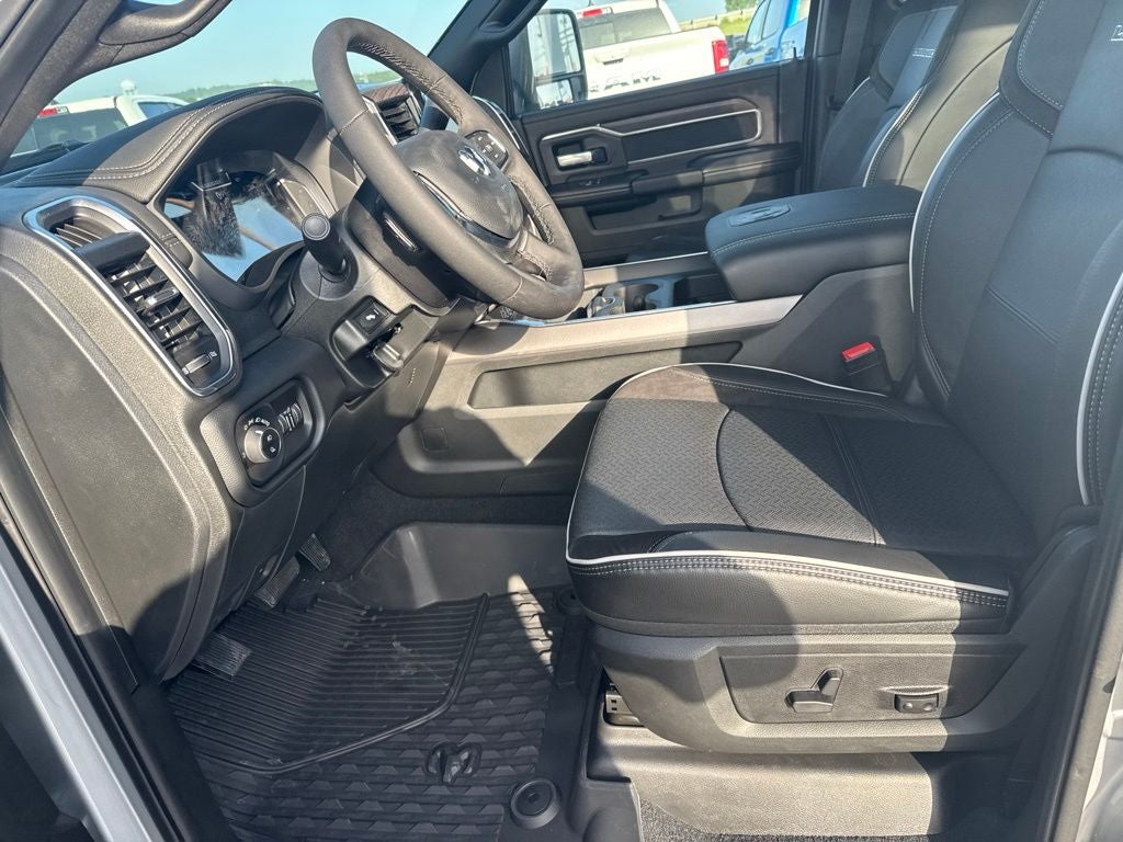 2026 RAM Ram 3500 RAM 3500 LARAMIE CREW CAB 4X4 8' BOX