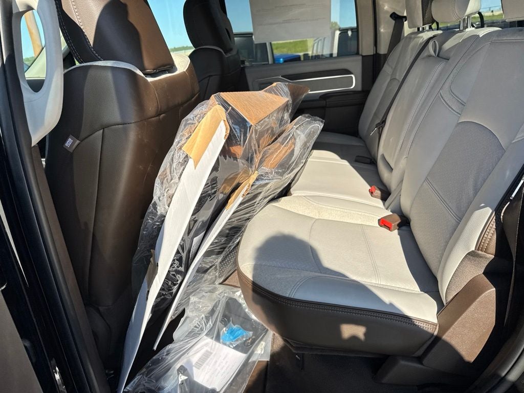 2026 RAM Ram 3500 RAM 3500 LARAMIE CREW CAB 4X4 8' BOX