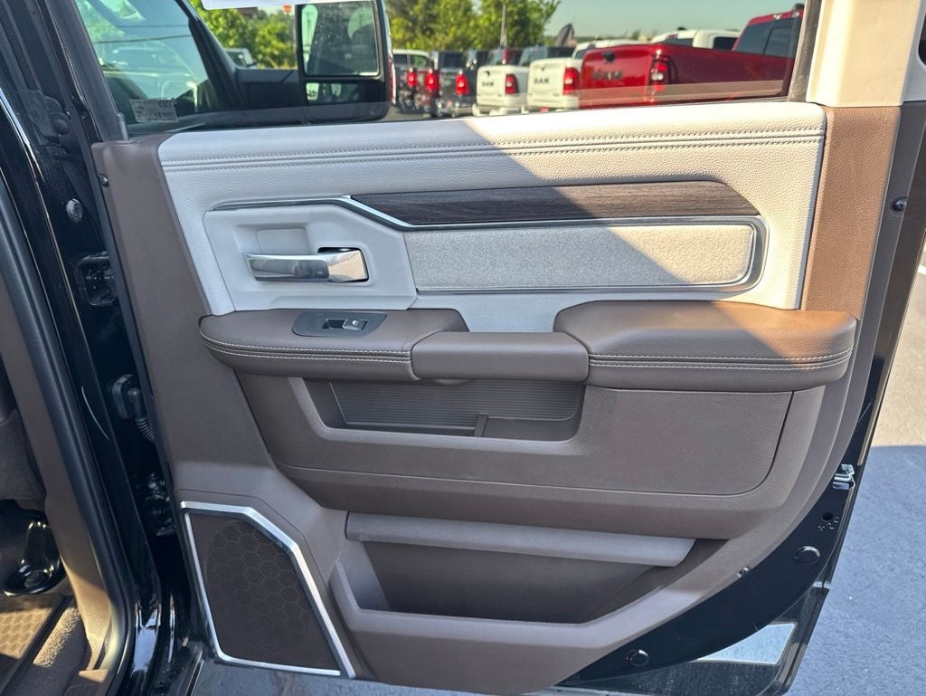 2026 RAM Ram 3500 RAM 3500 LARAMIE CREW CAB 4X4 8' BOX