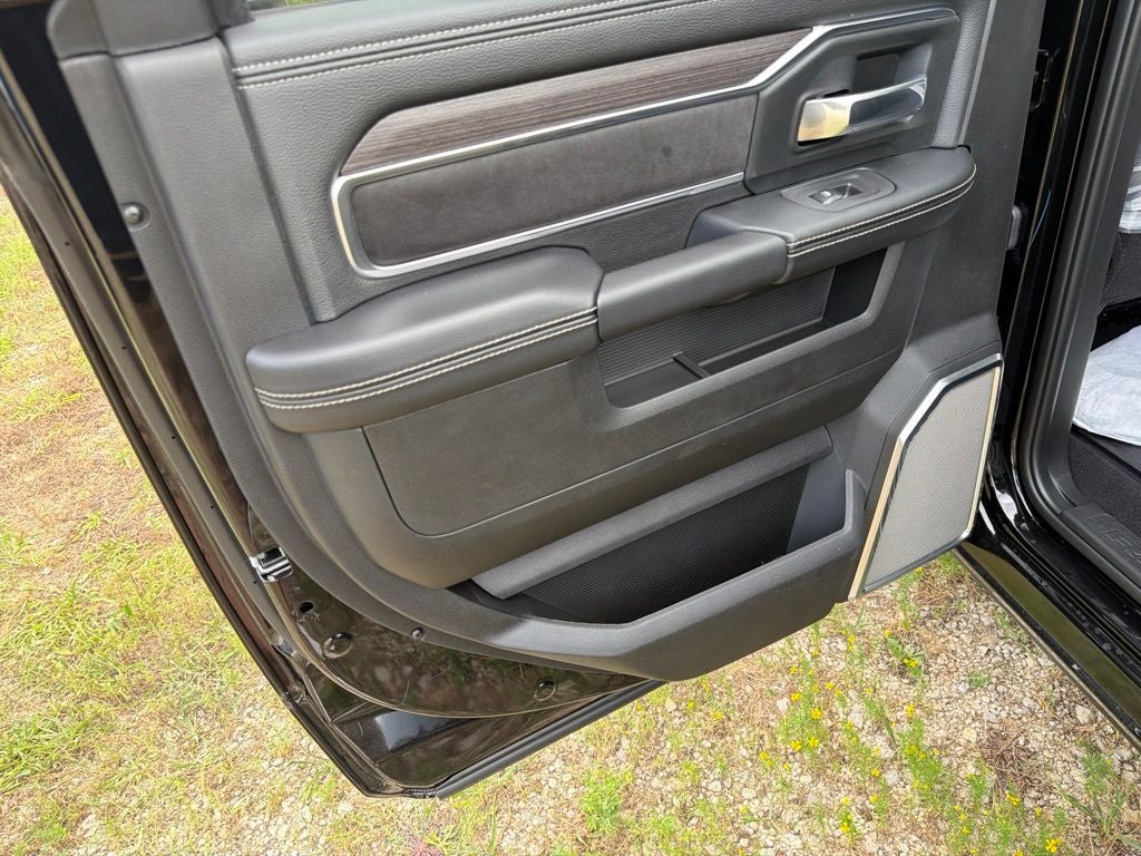 2026 RAM Ram 3500 RAM 3500 LARAMIE CREW CAB 4X4 8' BOX