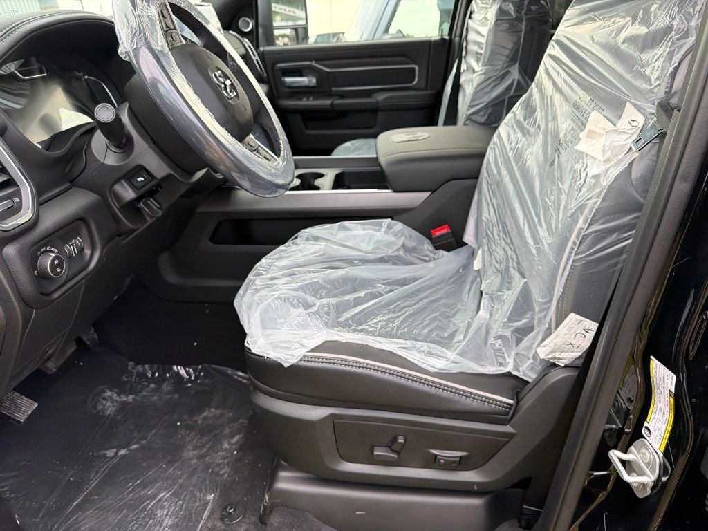 2026 RAM Ram 3500 RAM 3500 LARAMIE CREW CAB 4X4 8' BOX