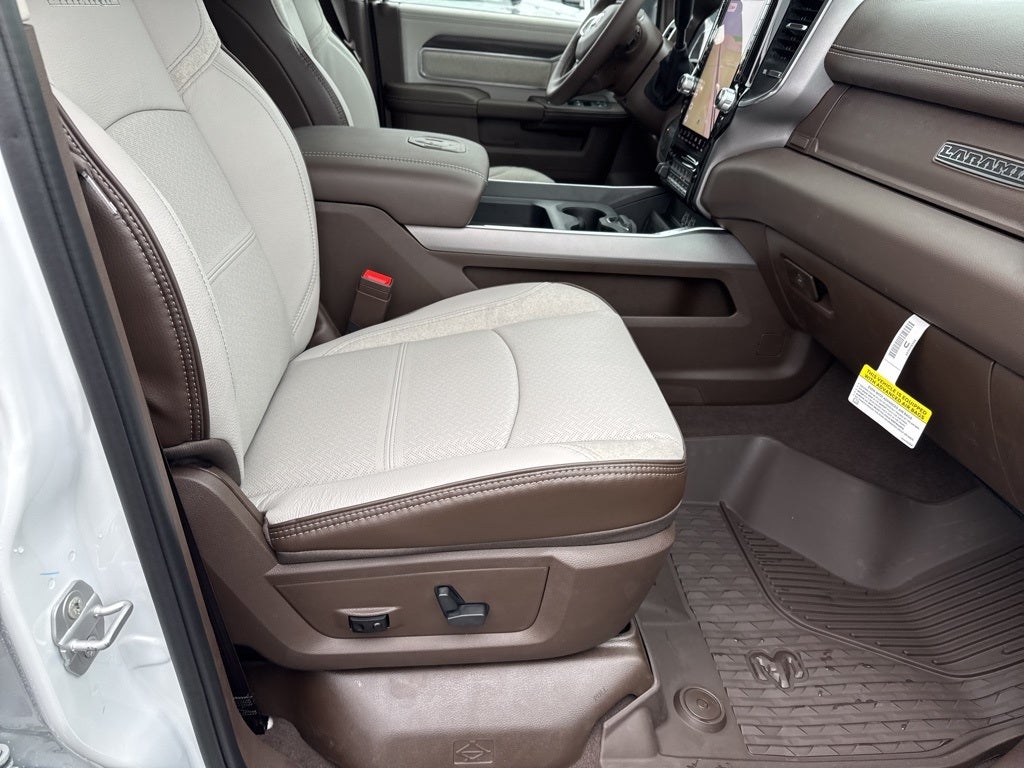 2026 RAM Ram 3500 RAM 3500 LARAMIE CREW CAB 4X4 8' BOX