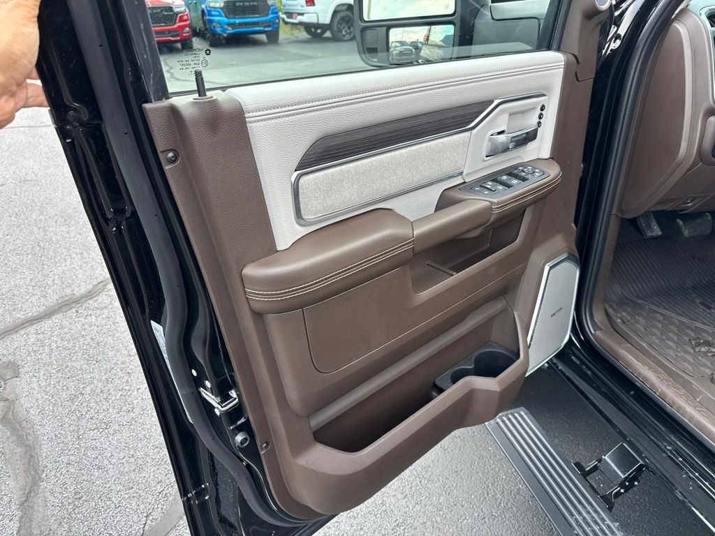 2026 RAM Ram 3500 RAM 3500 LARAMIE CREW CAB 4X4 8' BOX