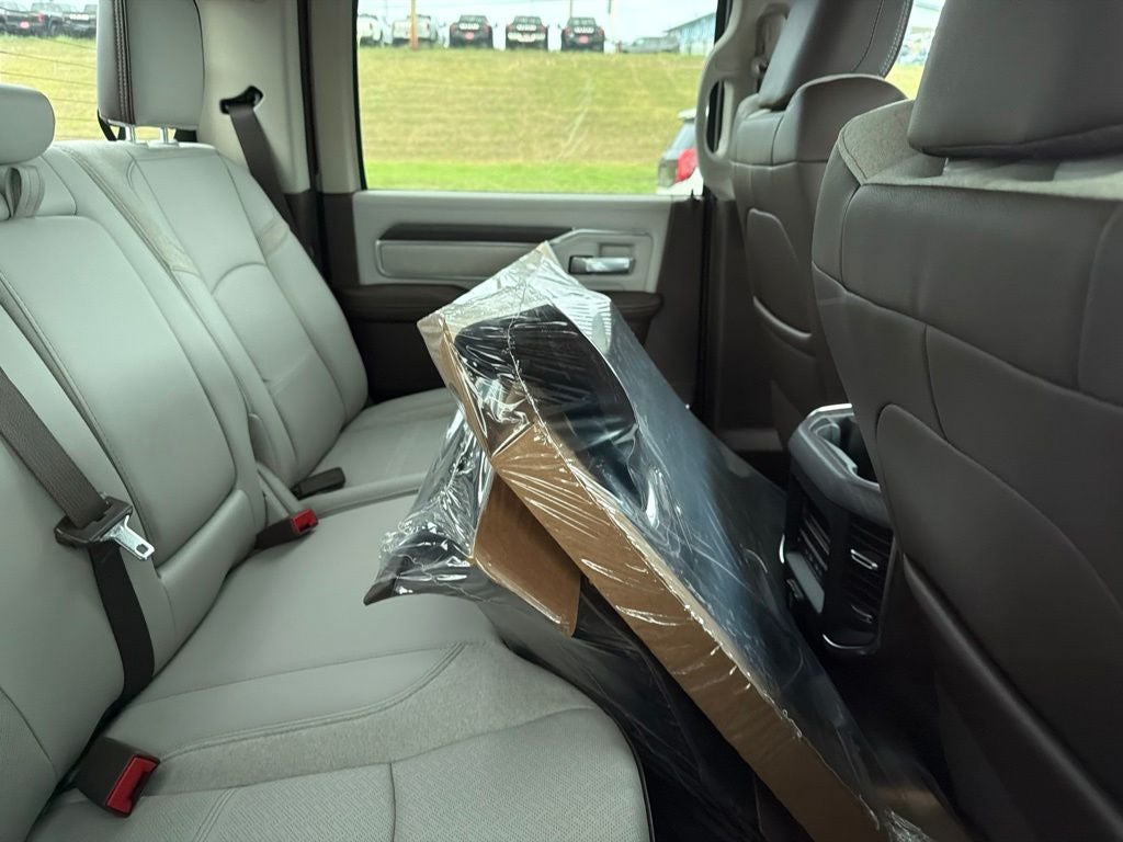2026 RAM Ram 3500 RAM 3500 LARAMIE CREW CAB 4X4 8' BOX