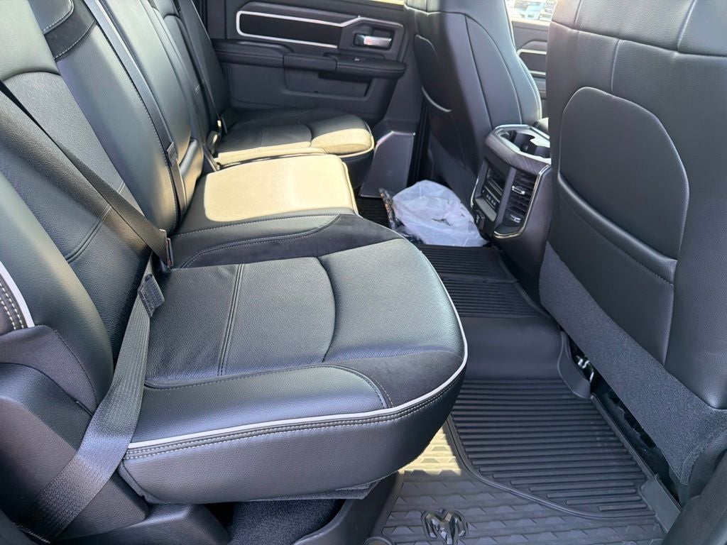 2026 RAM Ram 3500 RAM 3500 LARAMIE CREW CAB 4X4 8' BOX