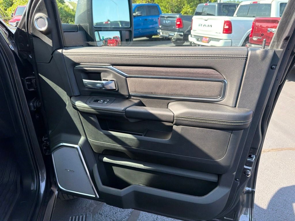2026 RAM Ram 3500 RAM 3500 LARAMIE CREW CAB 4X4 8' BOX