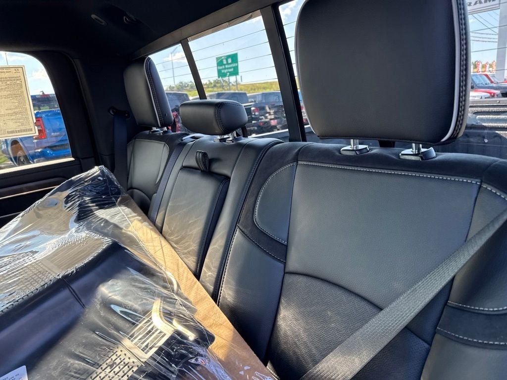 2026 RAM Ram 3500 RAM 3500 LARAMIE CREW CAB 4X4 8' BOX