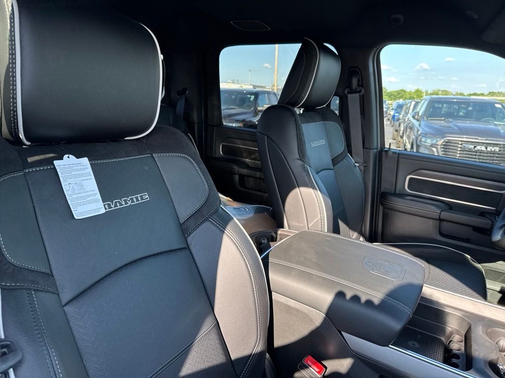 2026 RAM Ram 3500 RAM 3500 LARAMIE CREW CAB 4X4 8' BOX