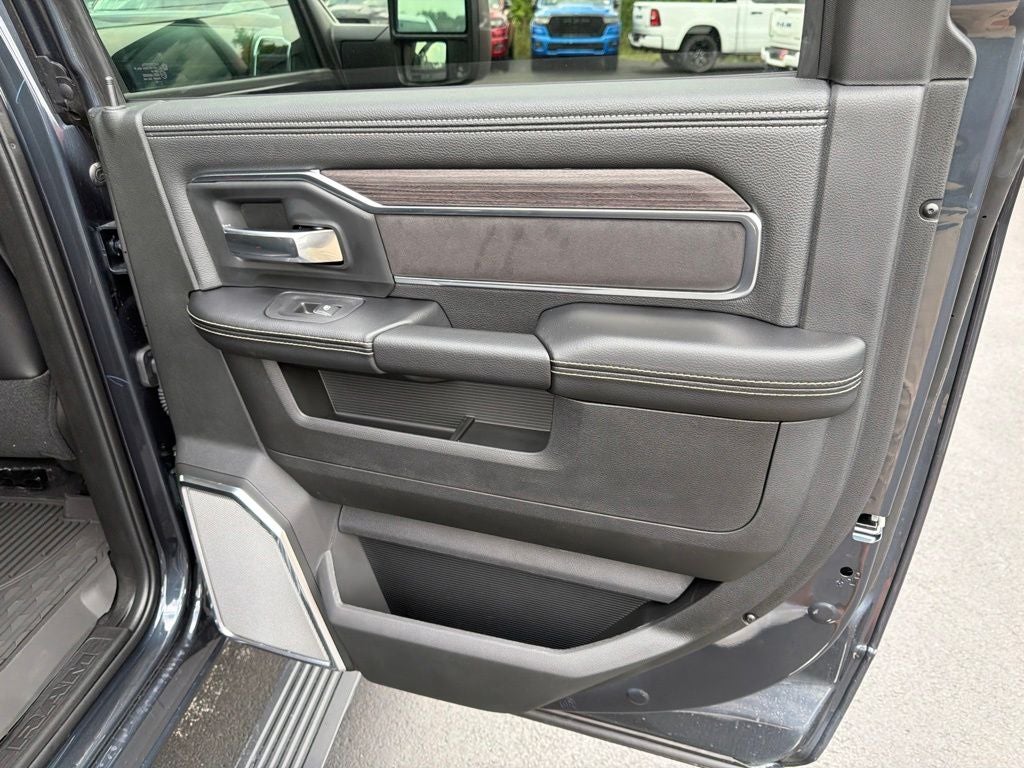 2026 RAM Ram 3500 RAM 3500 LARAMIE CREW CAB 4X4 8' BOX