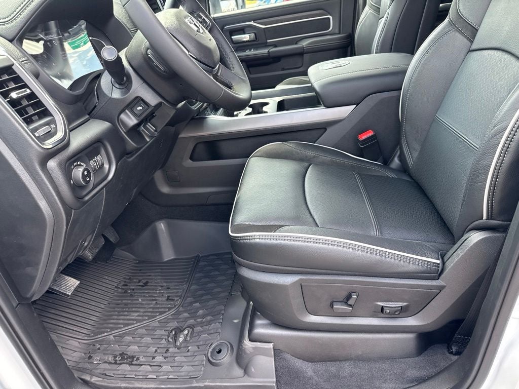 2026 RAM Ram 3500 RAM 3500 LARAMIE CREW CAB 4X4 8' BOX